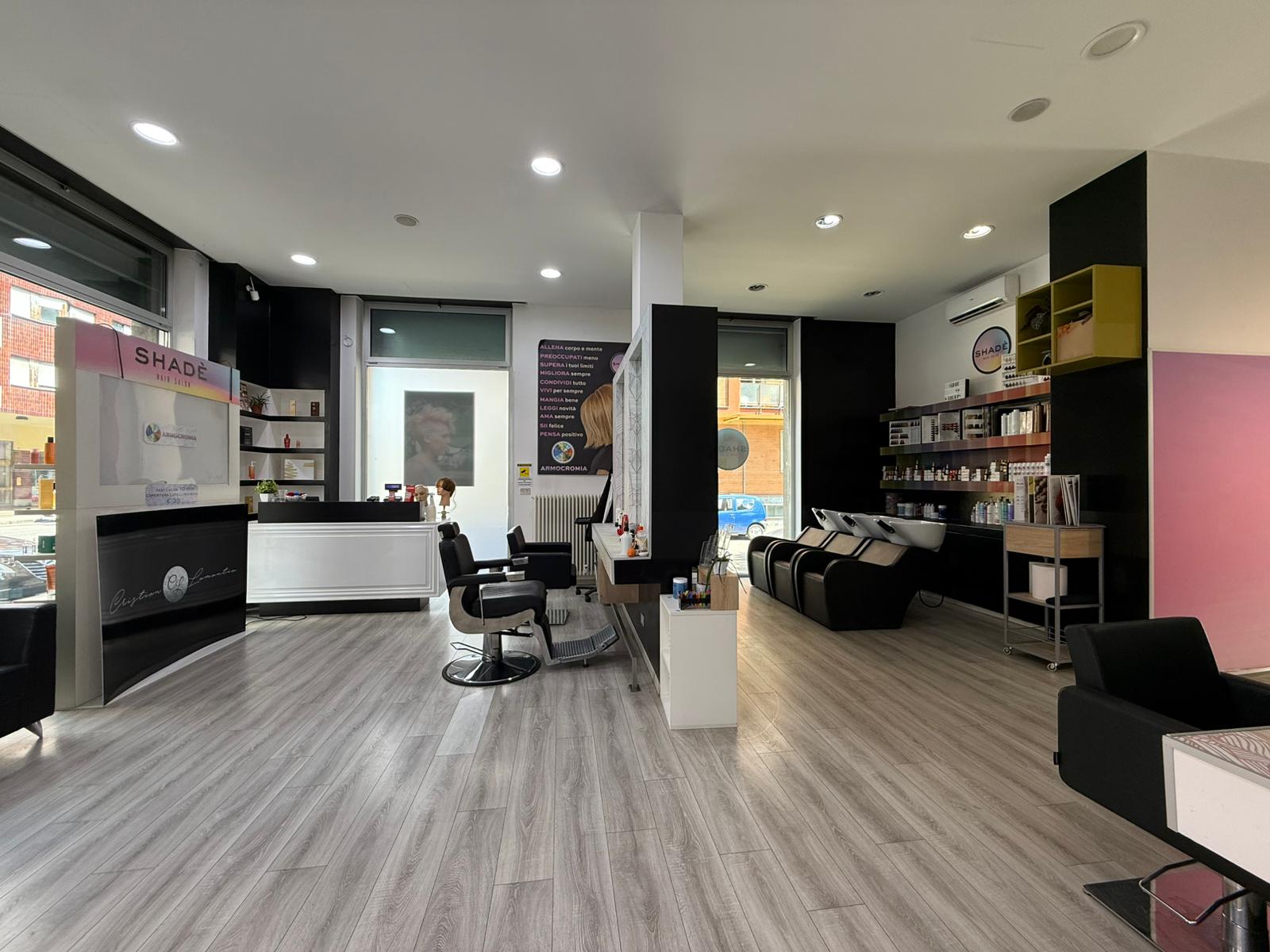 Scopri le offerte di Shadè Hair Salon, parrucchiere Moncalieri